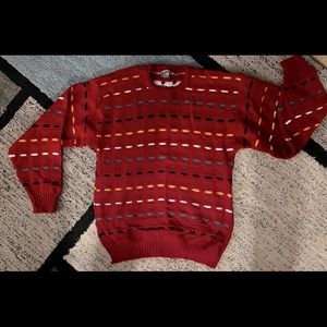 Beautiful knit sweater like new!